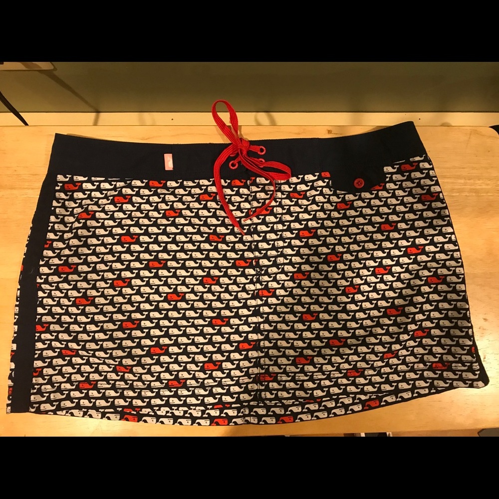 Vineyard Vines board skirt in excellent condition!